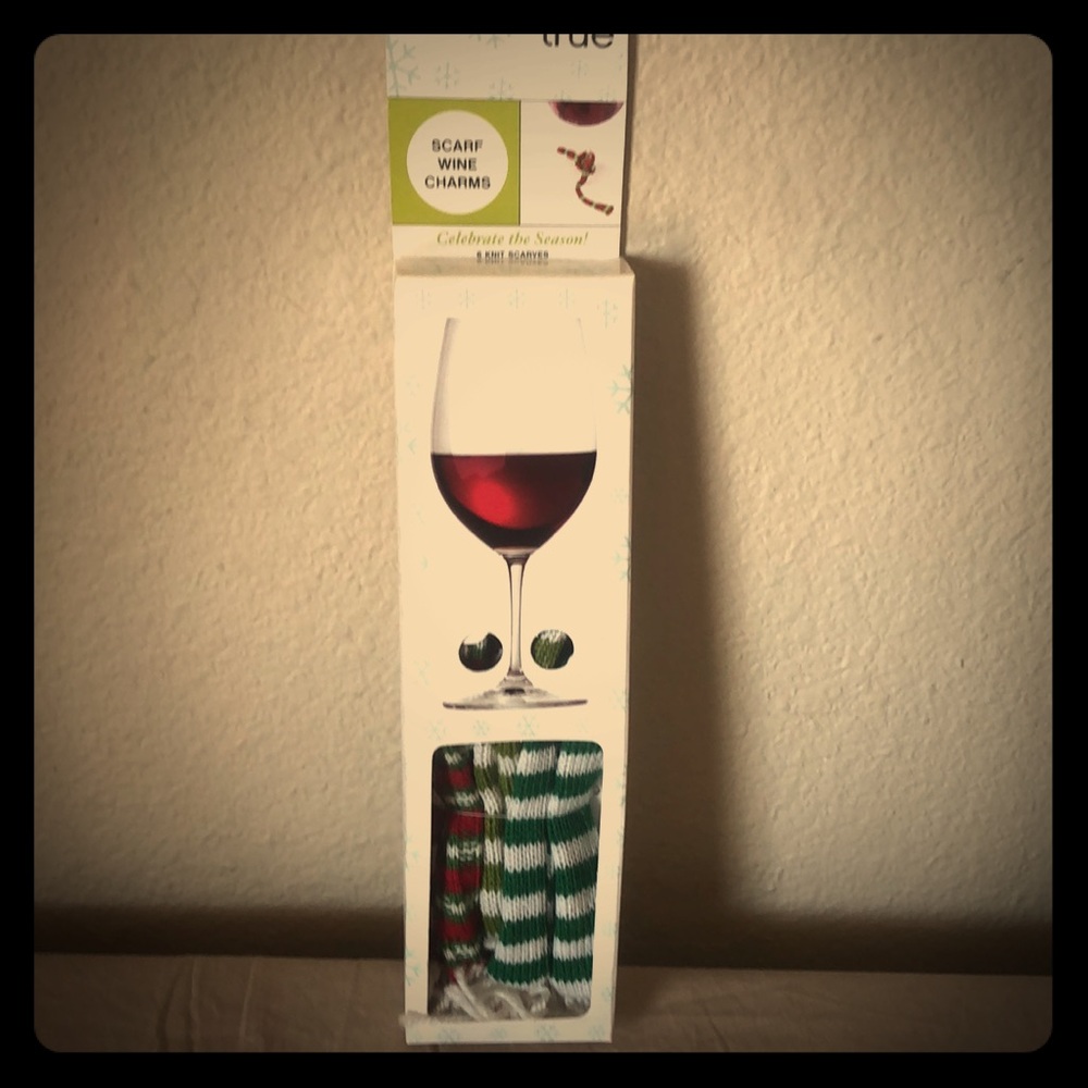 🎄🧣 Scarf Wine Charms